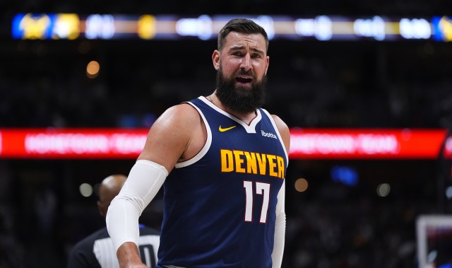 世界杯手机观看软件下载-今天打双塔！瓦兰丘纳斯首发17分钟 6中4&amp;5罚全中拿到13分6板