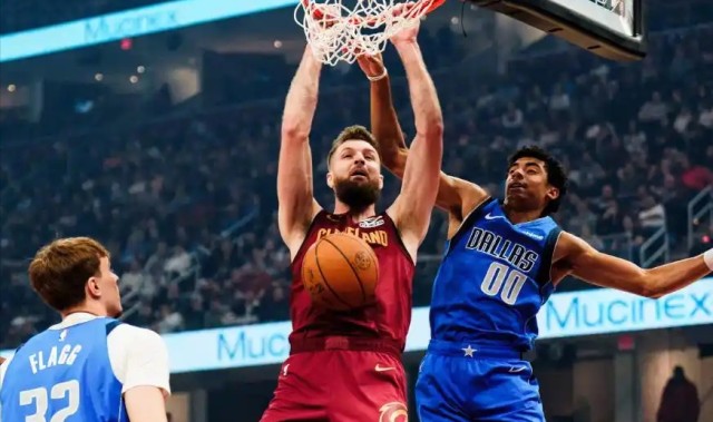 世界杯比赛直播地址-首秀24+8+6记三分！“黑八”功臣&amp;amp;6400万先生，哈登超级帮手来了