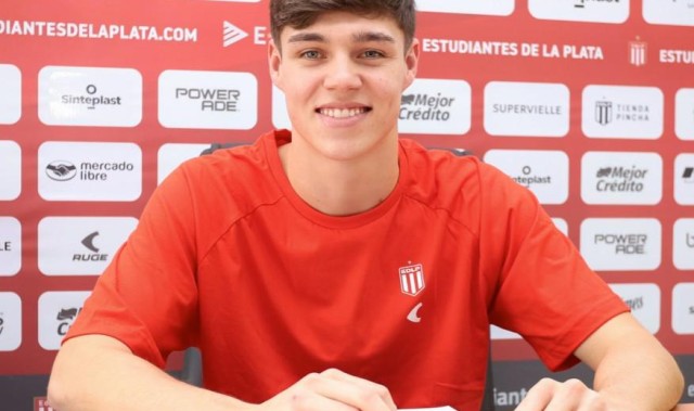 世界杯手机观看软件下载-国米官方：帕拉西奥斯租借至拉普拉塔大学生，协议包含买断权